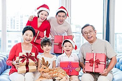 《FF7：重生》文森特配音演员回忆工作意外之喜